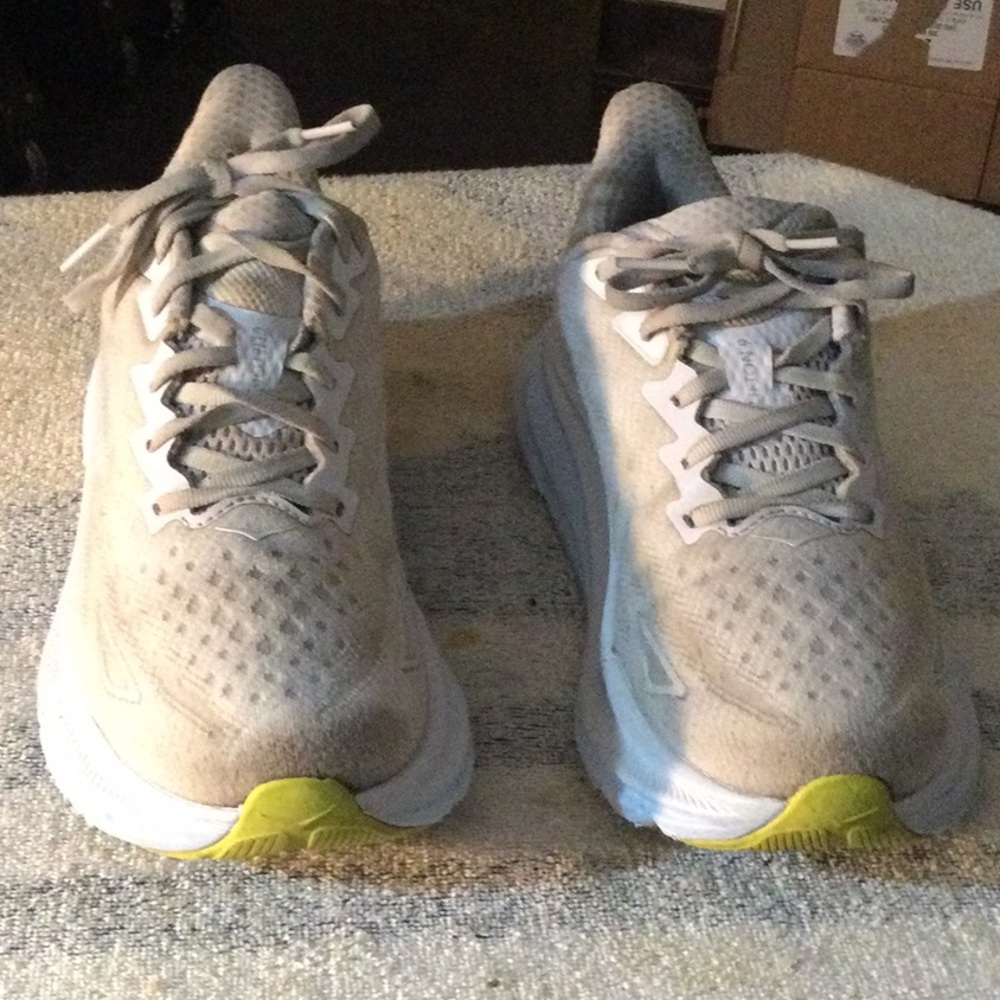 Light Gray Athletic Sneakers with Yellow Accents